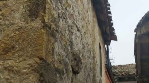 Foto 2 de Casa adosada en venta en Calle Mayor, 49, Cillaperlata, Burgos