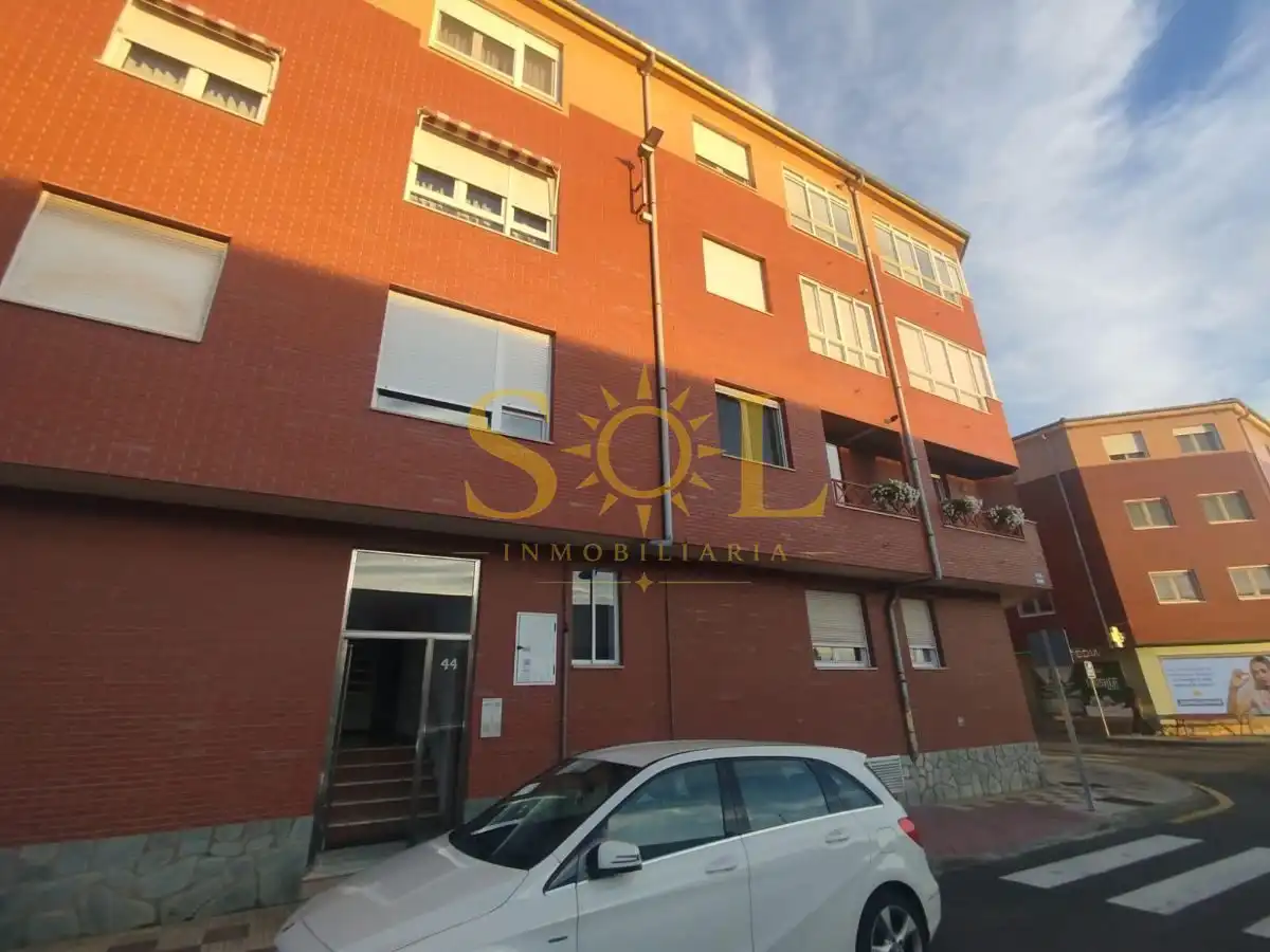 Flat with lift for sale in Carretera Santander, imagen 2