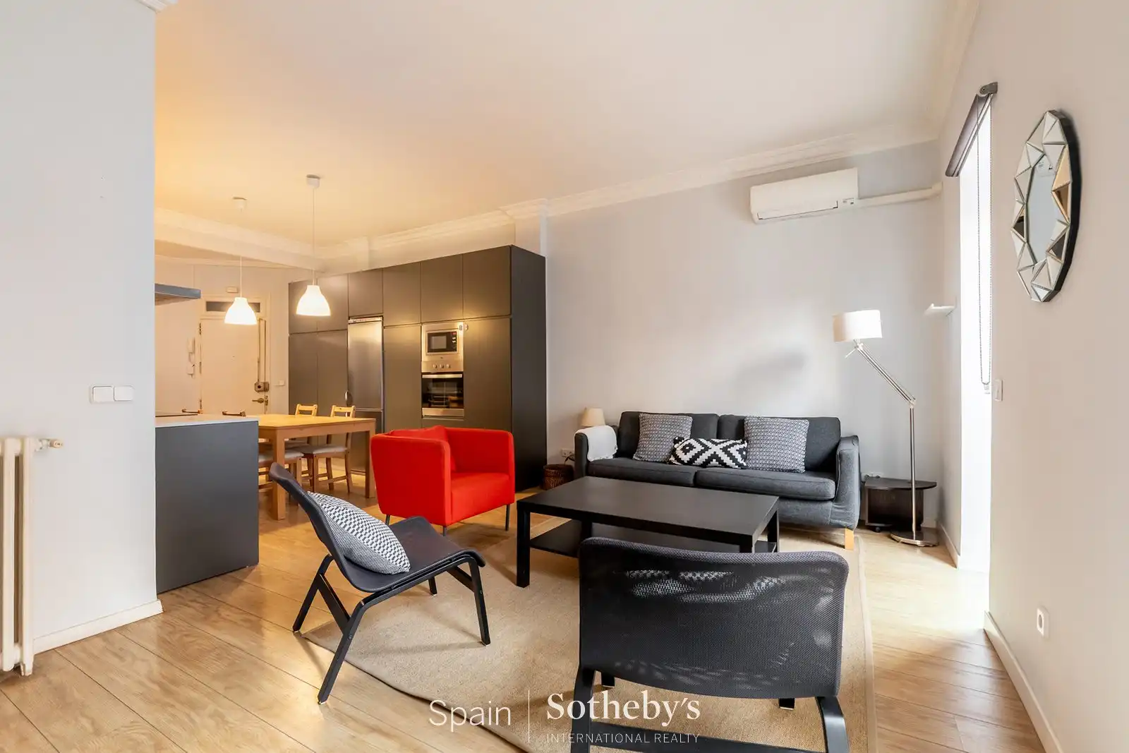 Sala d'estar de Apartament en venda en Madrid amb Aire condicionat, Calefacció i Terrassa