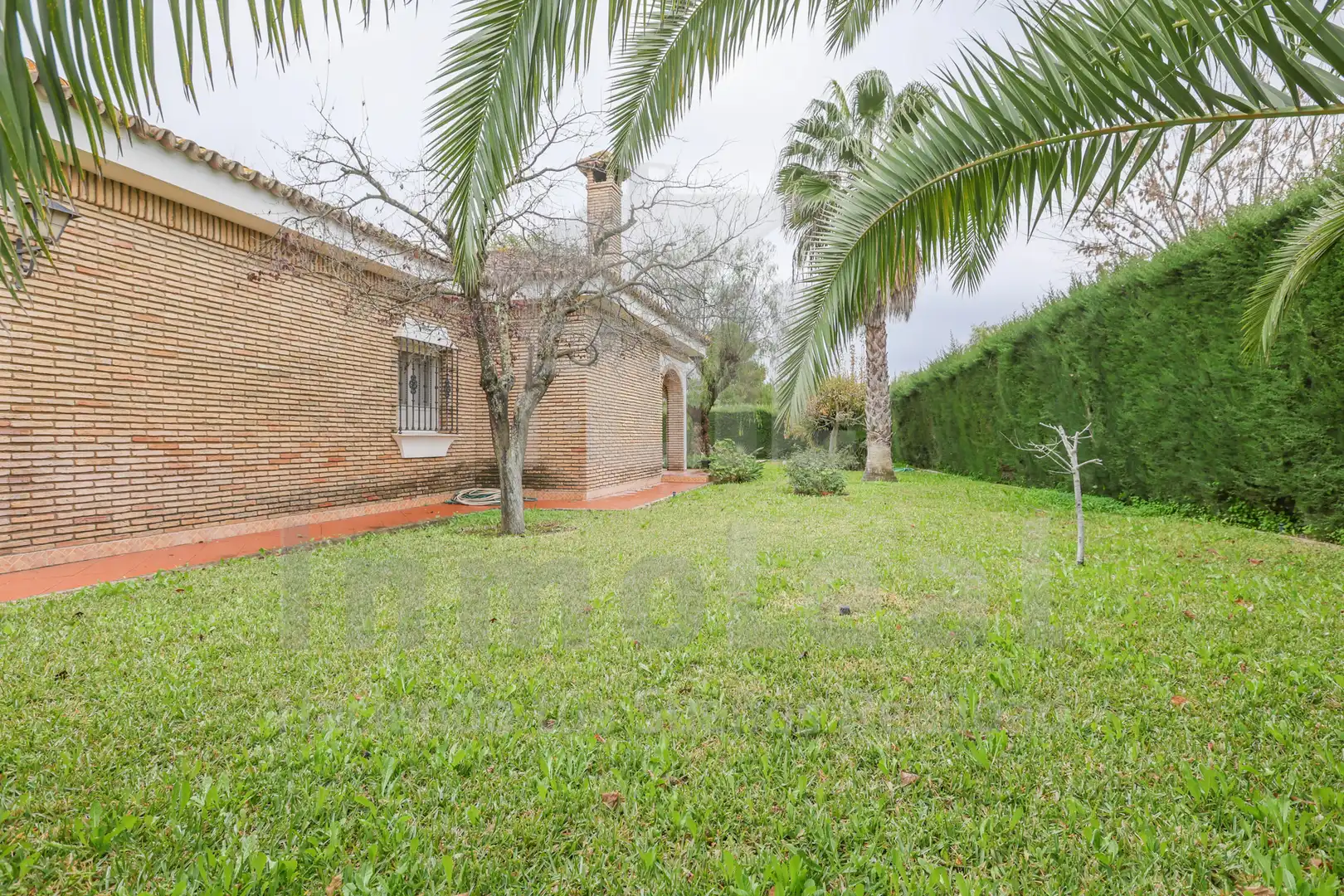 Garden of Houses for sale in Espartinas  with Air Conditioner, Heating and Private garden