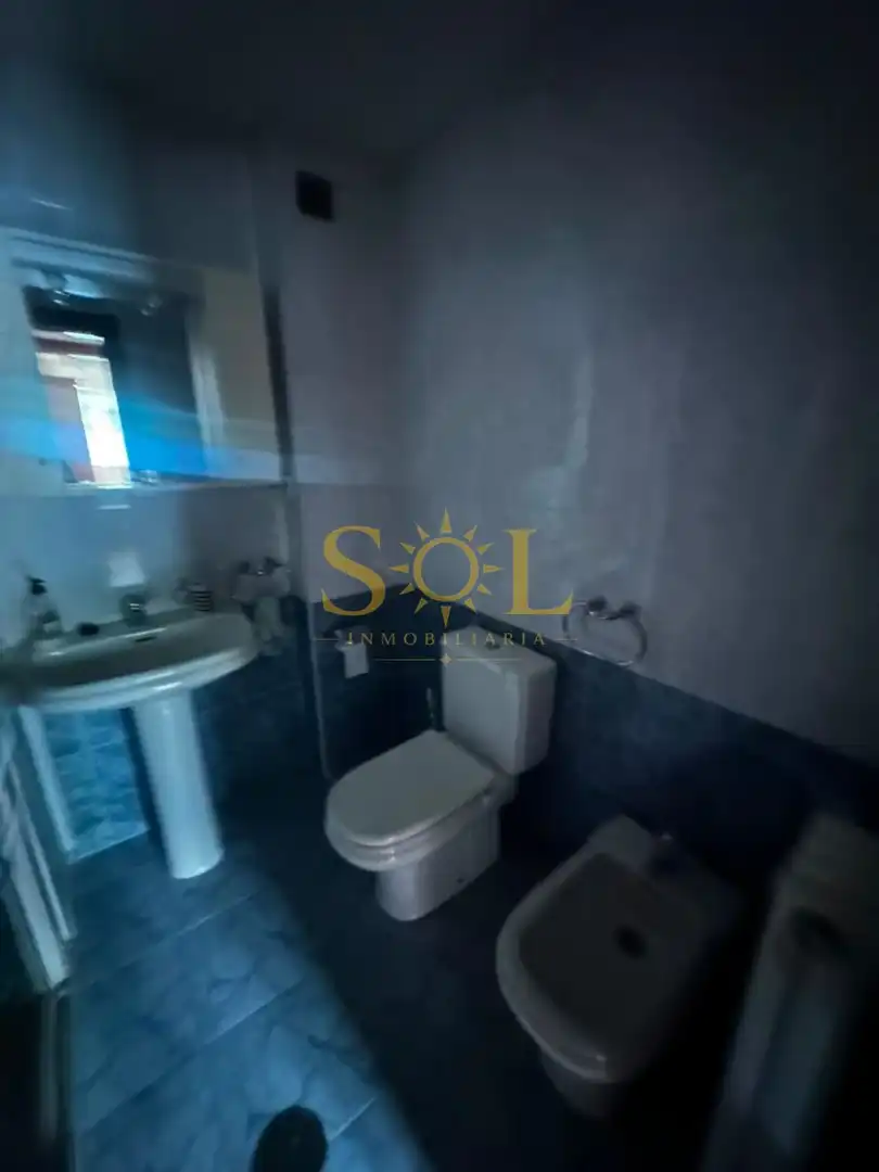 Baño de Piso en venta en La Pola de Gordón  con Calefacción, Parquet y Amueblado