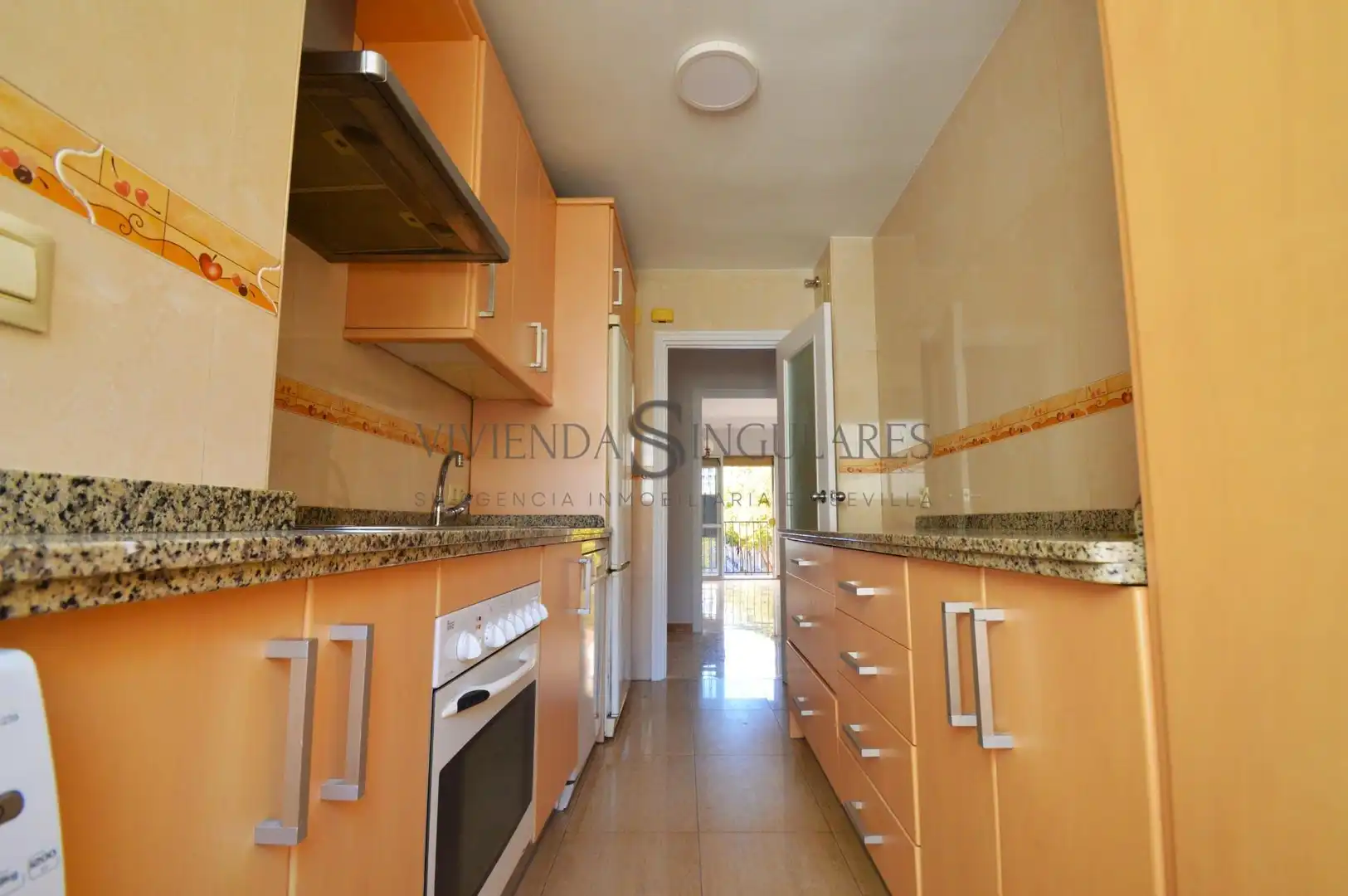 Kitchen of Flat for sale in Sevilla  with Air Conditioner, Private garden and Terrace