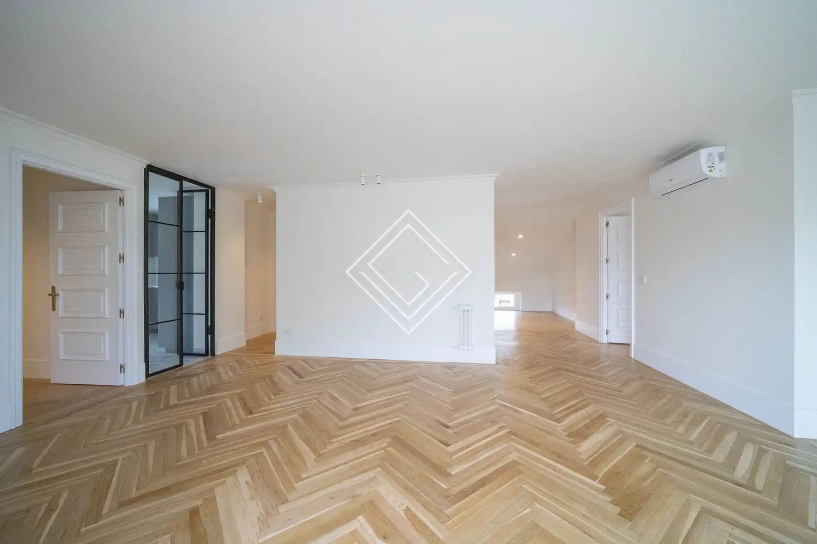 Attic for rent in Madrid  with Air Conditioner, Heating and Terrace
