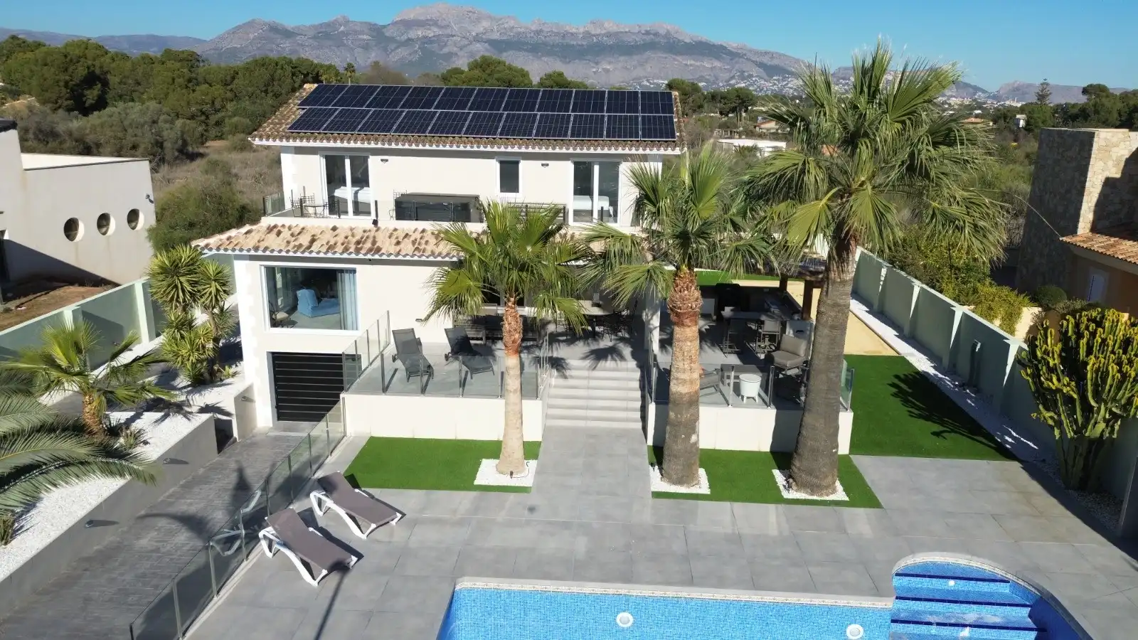 Casa con piscina en venta en Pueblo - Urbanizaciones, imagen 2