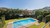 Piscina de Casa o xalet en venda en Zaldibar amb Calefacció, Jardí privat i Terrassa