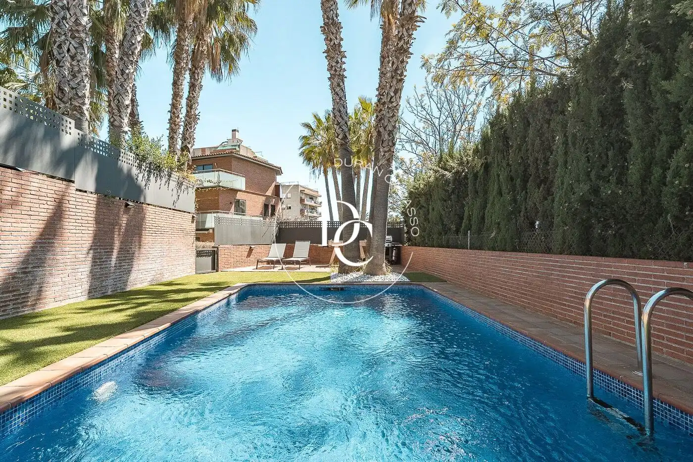 Piscina de Casa o chalet en venta en Sitges con Aire acondicionado, Calefacción y Jardín privado
