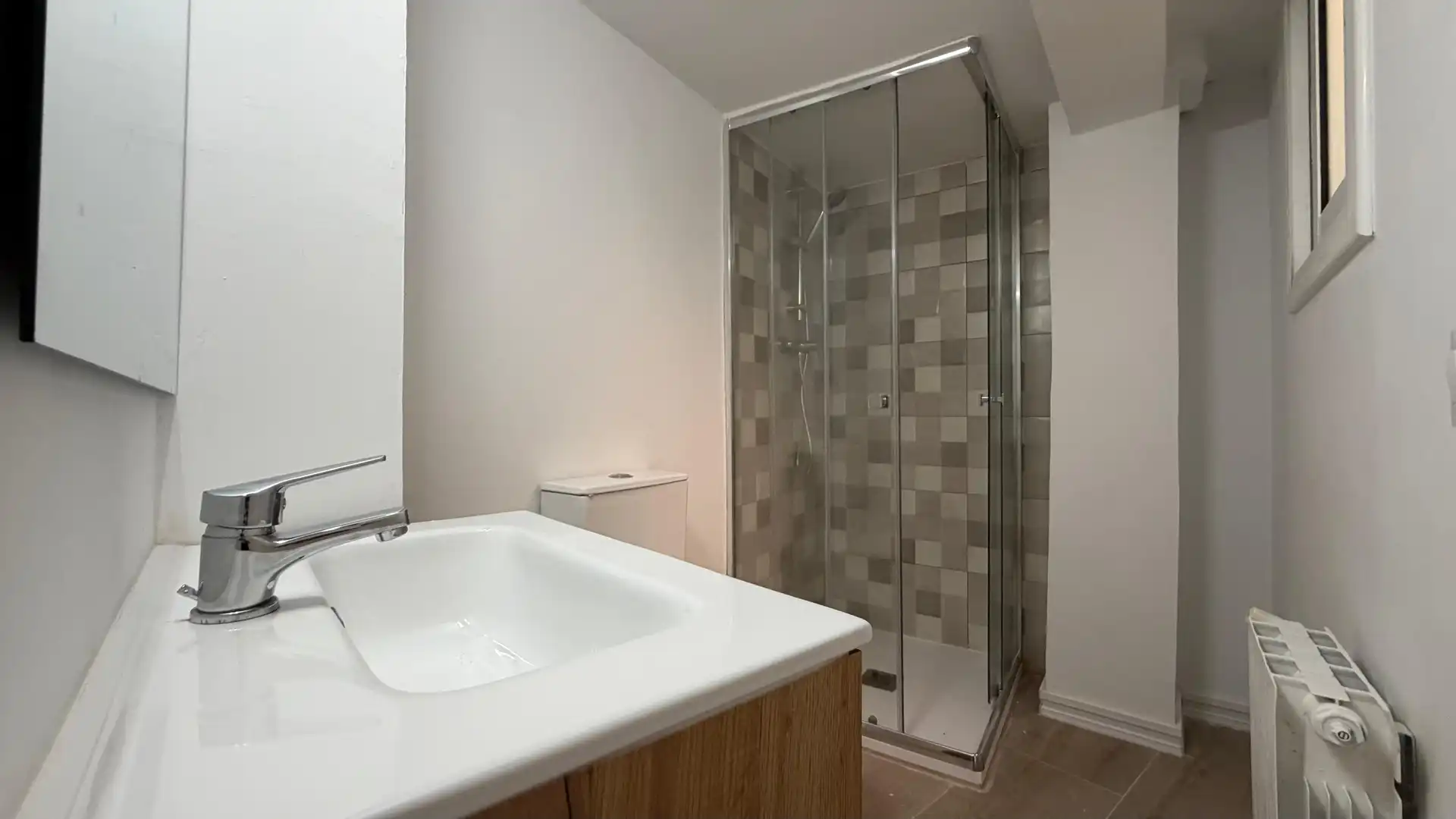 Bany de Loft en venda en Barcelona amb Calefacció i Terrassa