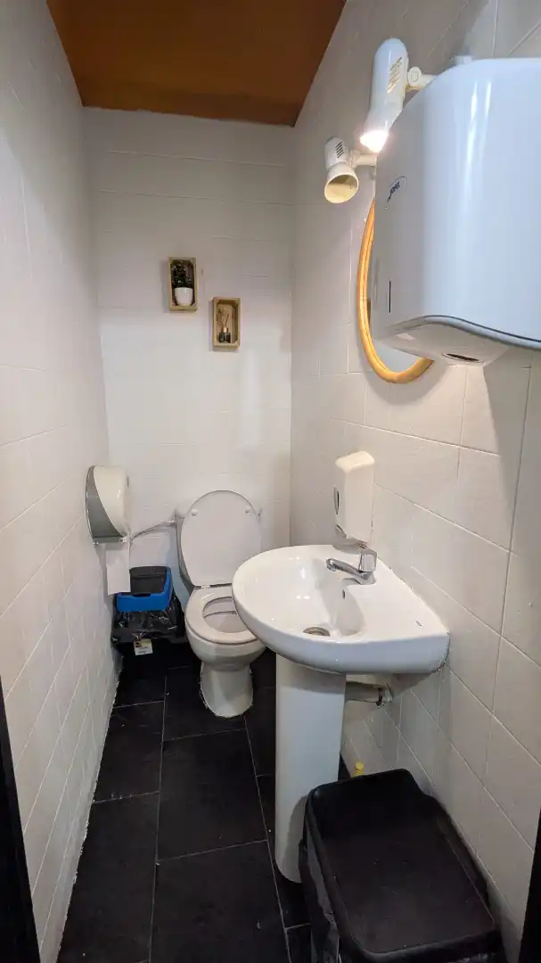 Bathroom of Commercial properties for transfer in Torredembarra  with Air Conditioner, Heating and Furnished