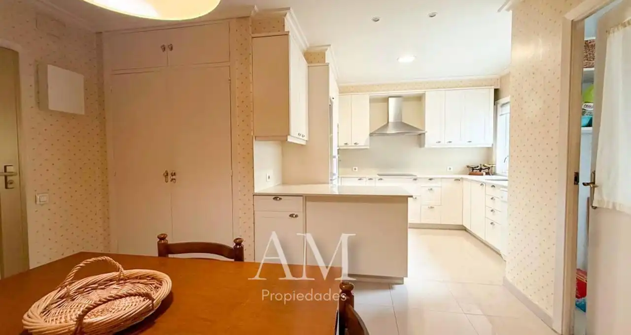 Kitchen of Flat for sale in Vigo   with Heating and Storage room