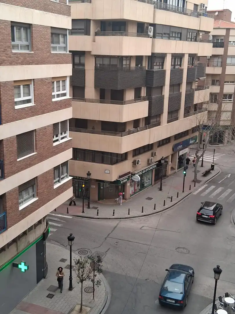 Außenansicht von Wohnung zum Verkauf in Albacete mit Balkon
