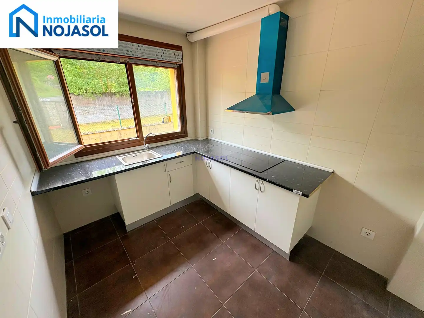 Casa adosada en venta en CA-261, 28, Ruesga