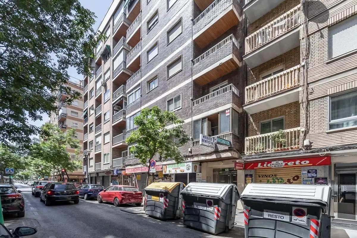 Vista exterior de Pis en venda en Granada amb Aire condicionat, Calefacció i Terrassa