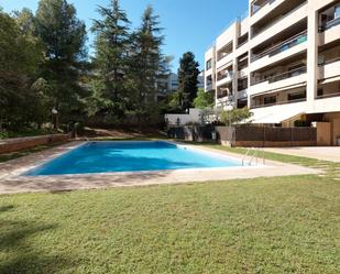 Swimming pool of Flat for sale in  Barcelona Capital  with Air Conditioner, Heating and Parquet flooring