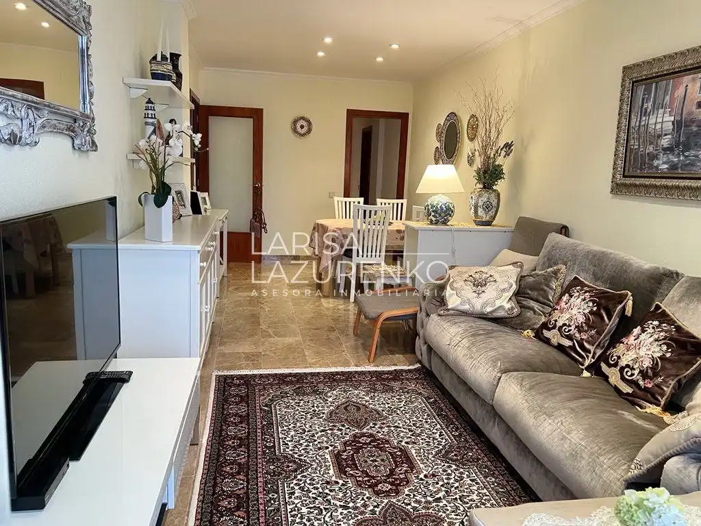 Sala d'estar de Pis en venda en Cambrils amb Aire condicionat, Balcó i Piscina comunitària