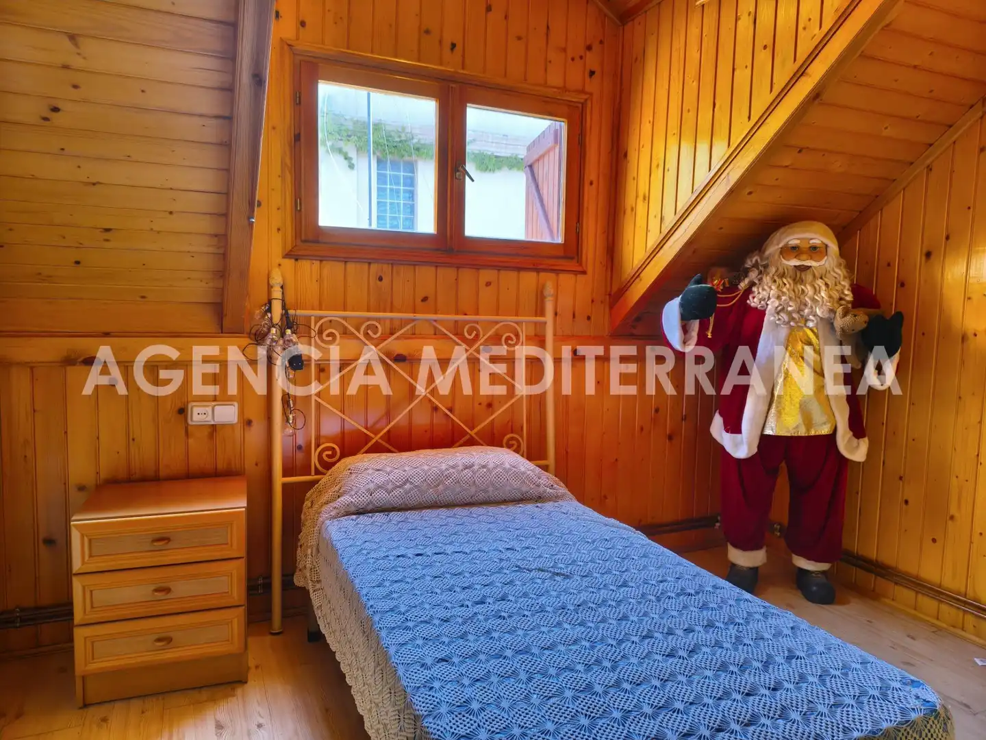 Dormitori de Casa o xalet de lloguer en Paterna amb Aire condicionat, Calefacció i Jardí privat