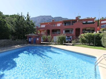 Maison mitoyenne avec piscine à vendre à El Montgó