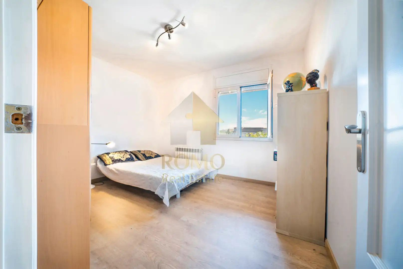 Habitación de Casa o chalet en venta en Santa Perpètua de Mogoda con Aire acondicionado, Calefacción y Jardín privado