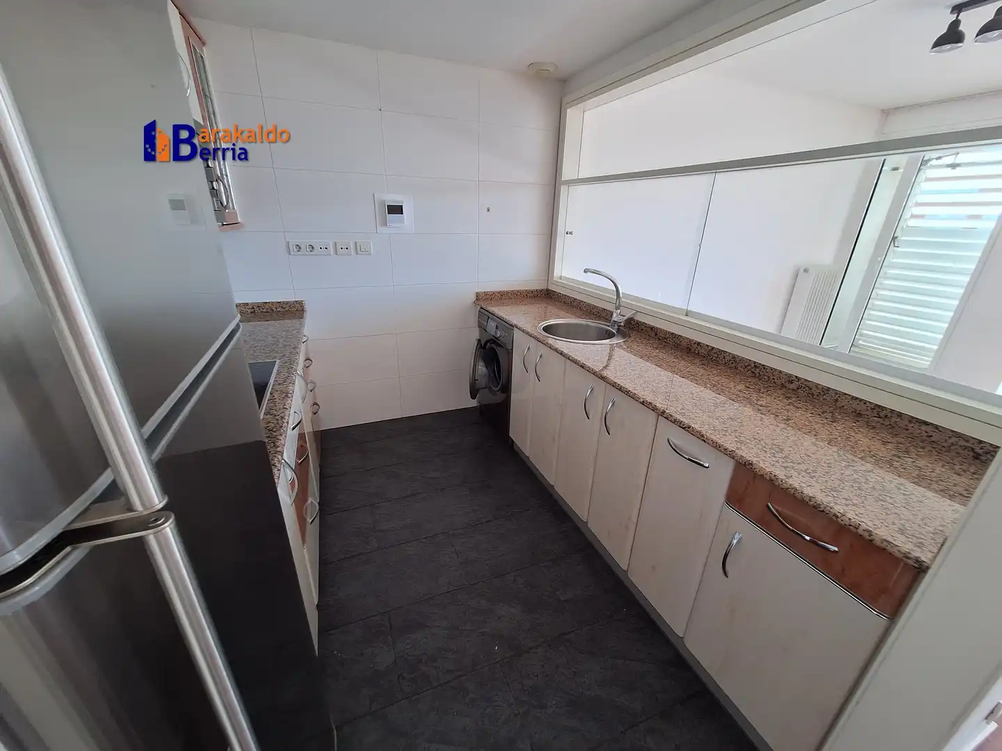 Cocina de Apartamento en venta en Barakaldo  con Calefacción