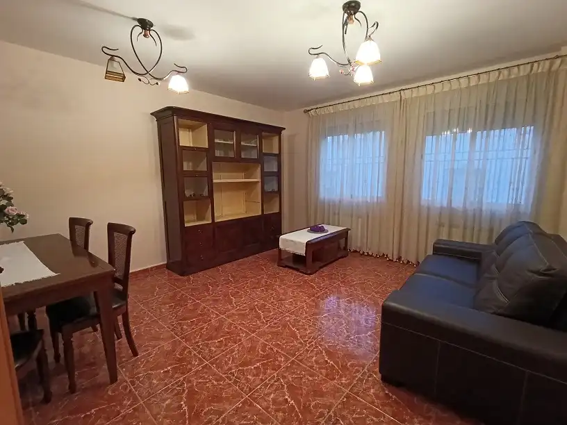 Adossat amb terrassa en venda a Tobarra