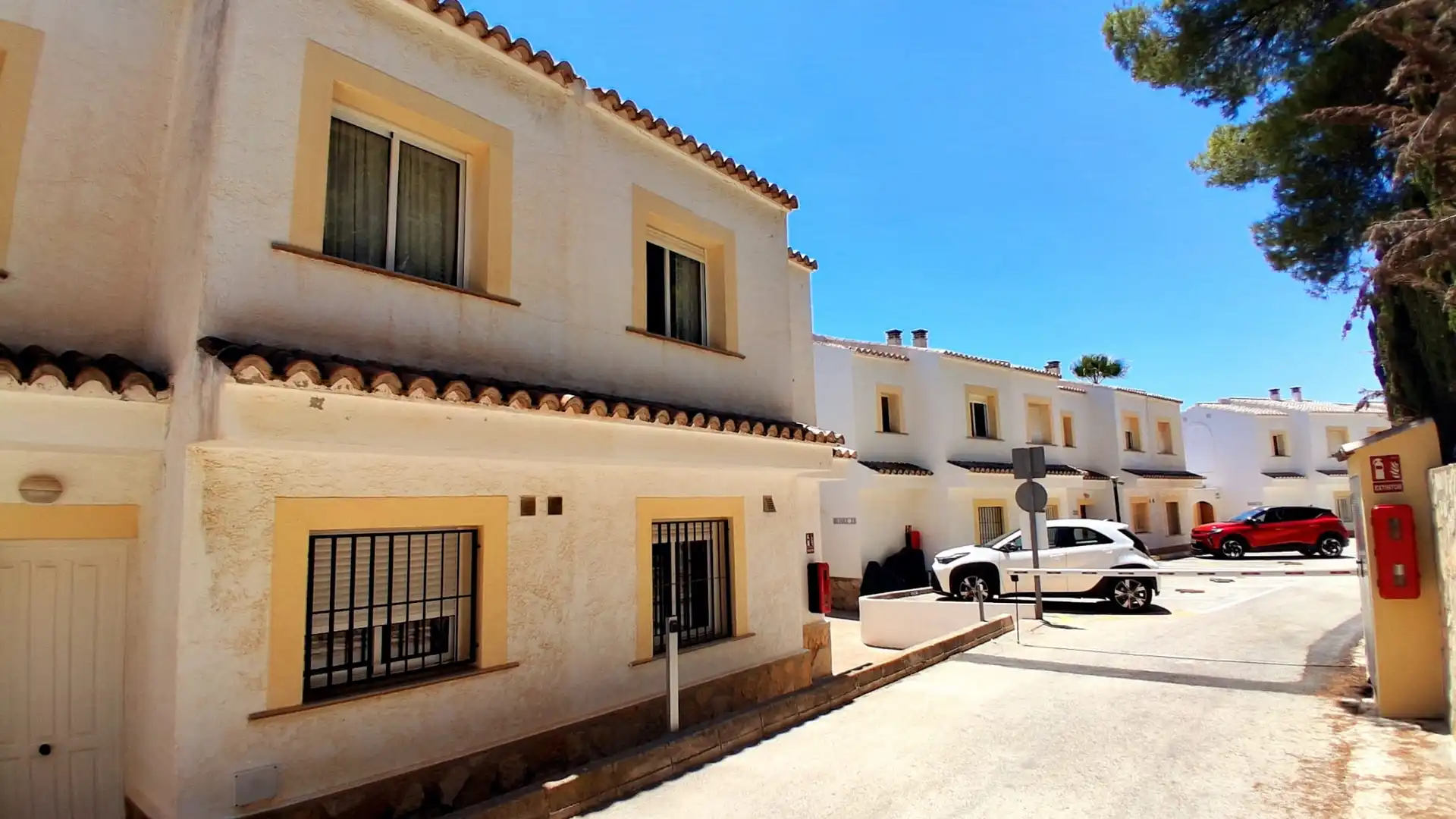 Vista exterior de Casa o chalet en venta en Calpe / Calp con Aire acondicionado, Calefacción y Terraza