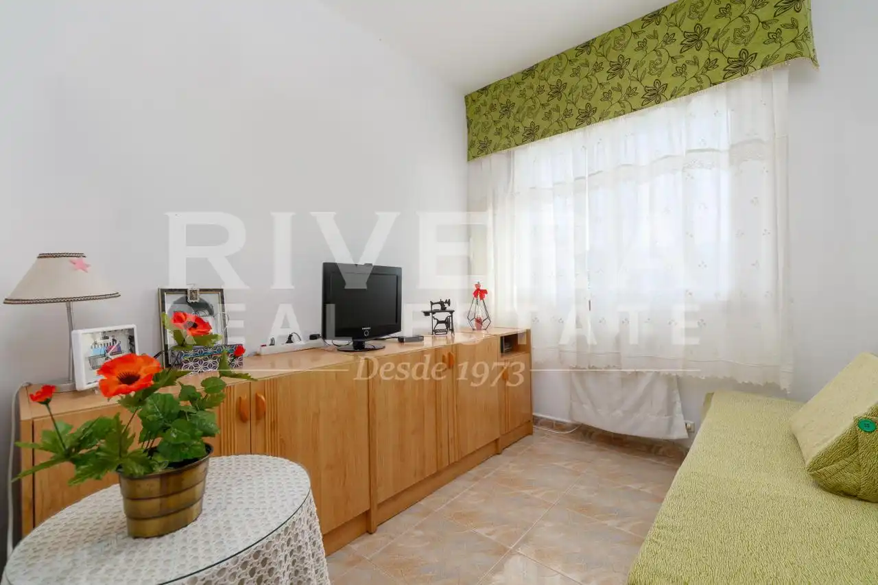Habitación de Casa o chalet en venta en Vigo  con Calefacción, Jardín privado y Parquet