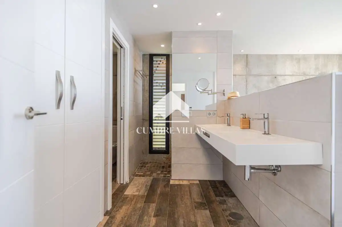 Bathroom of Houses for sale in Salobreña  with Private garden, Terrace and Storage room