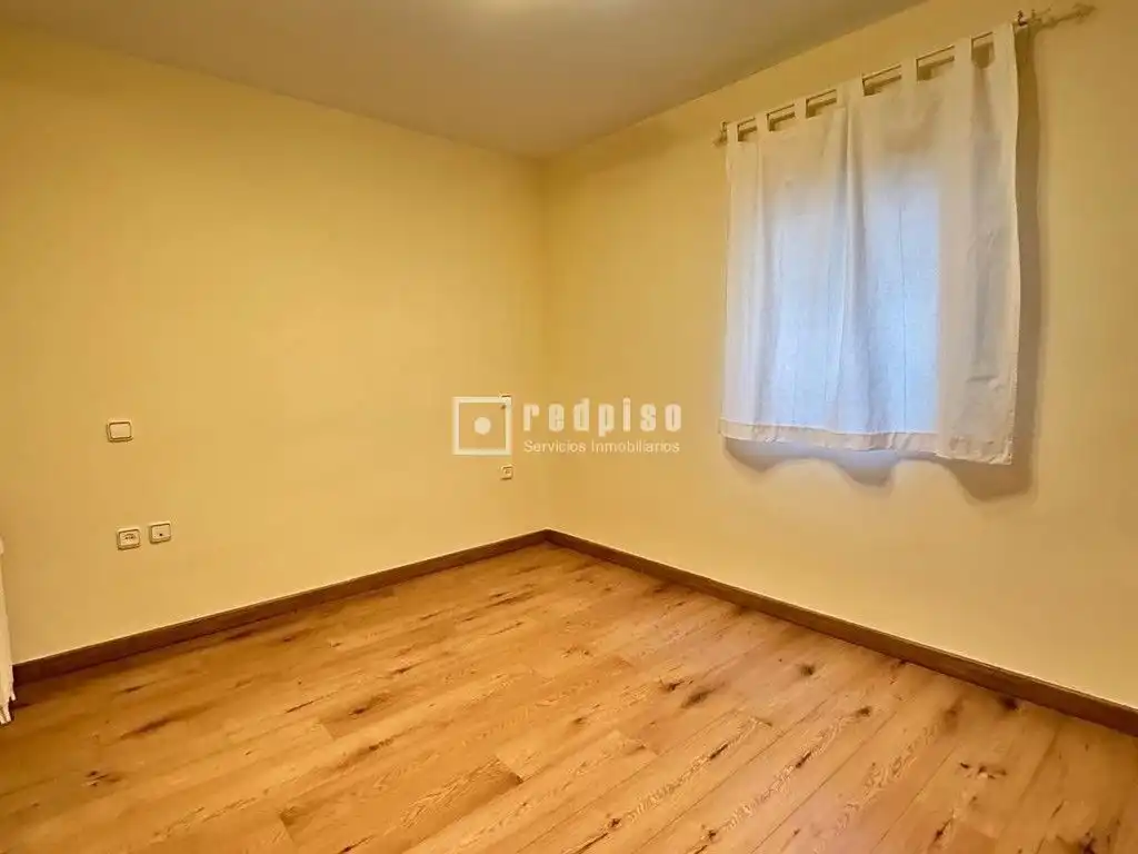 Habitación de Piso de alquiler en Madrid con Aire acondicionado y Calefacción