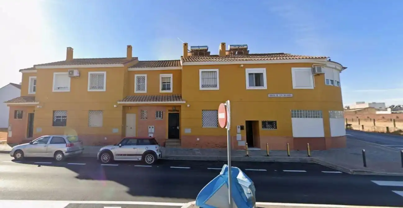 Maison mitoyenne avec jardin à vendre à Avenida TRIUNFO 7