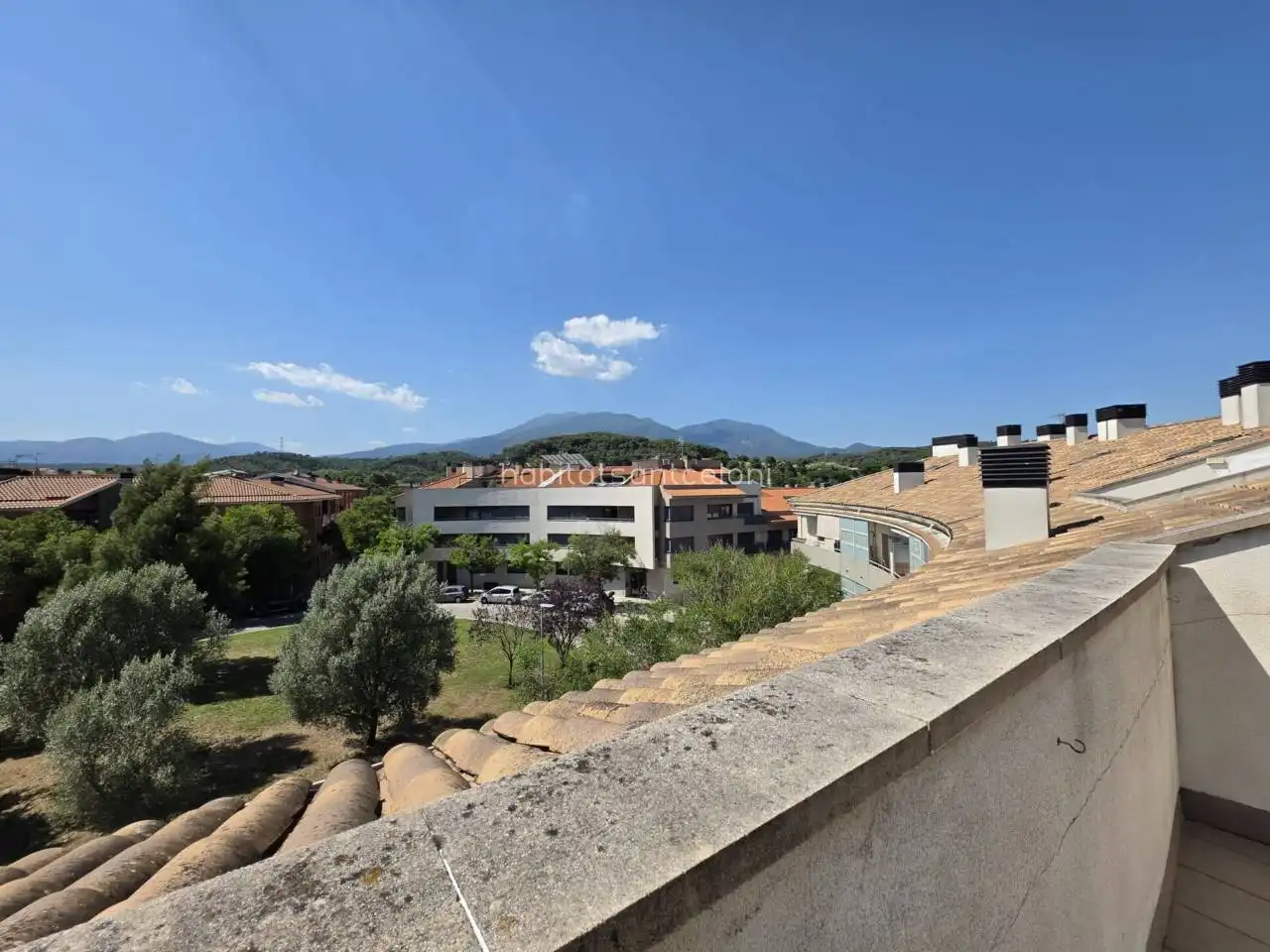 Außenansicht von Maisonette zum Verkauf in Sant Celoni mit Heizung, Terrasse und Abstellraum