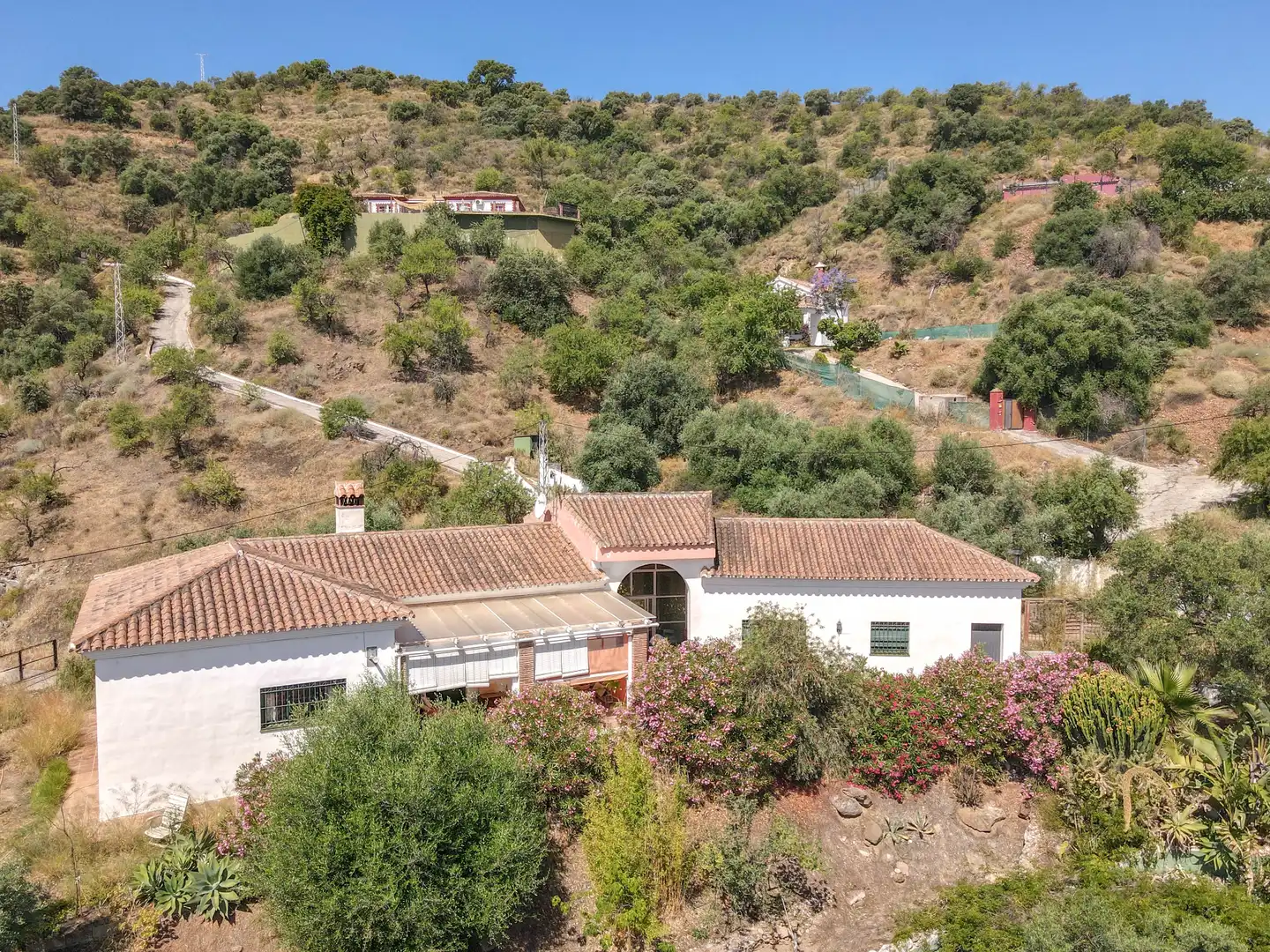 Vista exterior de Casa o xalet en venda en Monda amb Aire condicionat, Jardí privat i Piscina