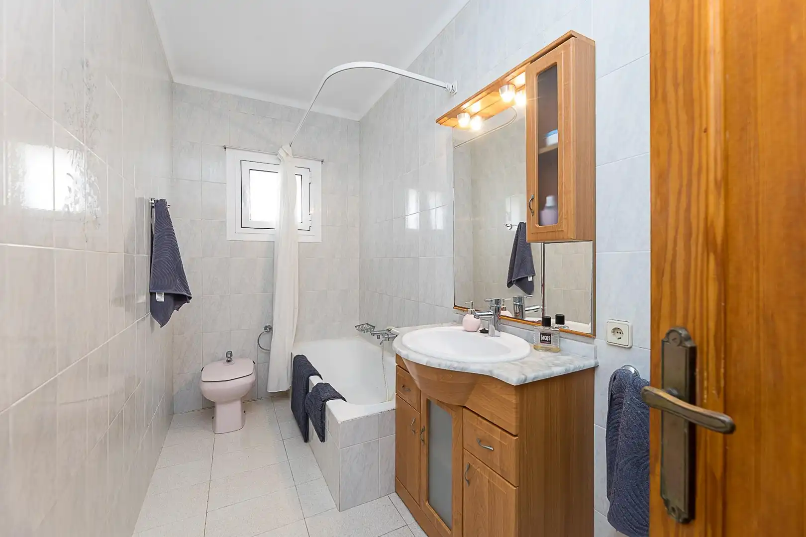 Bathroom of Houses for sale in Santanyí  with Private garden, Terrace and Storage room