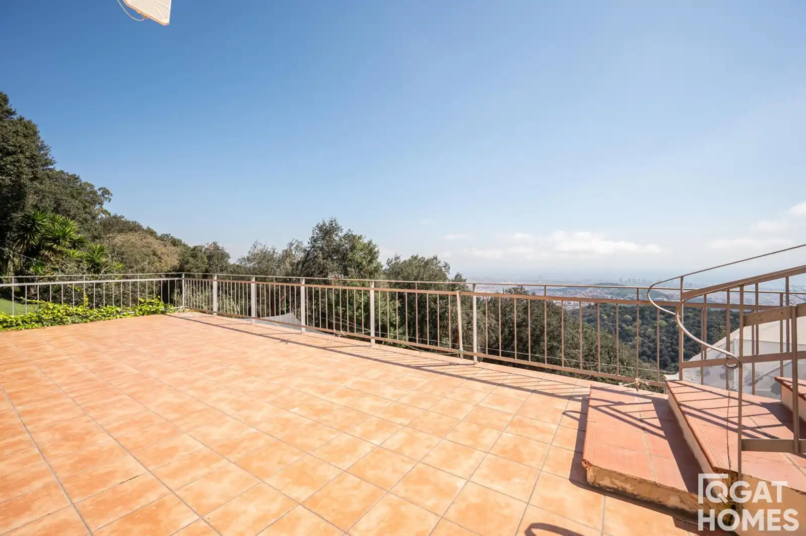 Terrassa de Casa o xalet en venda en Barcelona amb Aire condicionat, Calefacció i Jardí privat