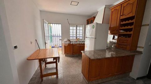 Foto 4 de Casa adosada en venta en Núcleo urbano, Chiclana de la Frontera