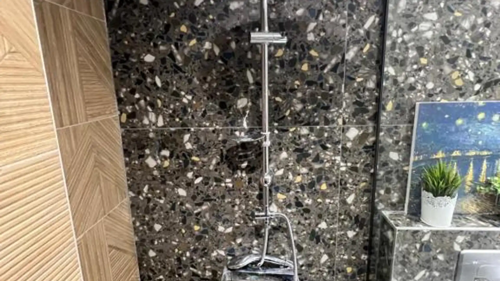 Badezimmer von Wohnung zur Miete in A Coruña Capital  mit Klimaanlage, Möbliert und Fernseher