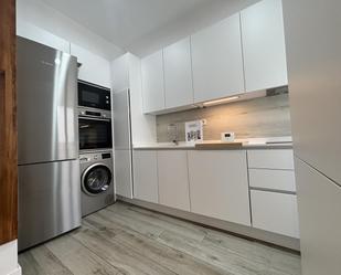 Kitchen of Flat to rent in  Madrid Capital  with Air Conditioner