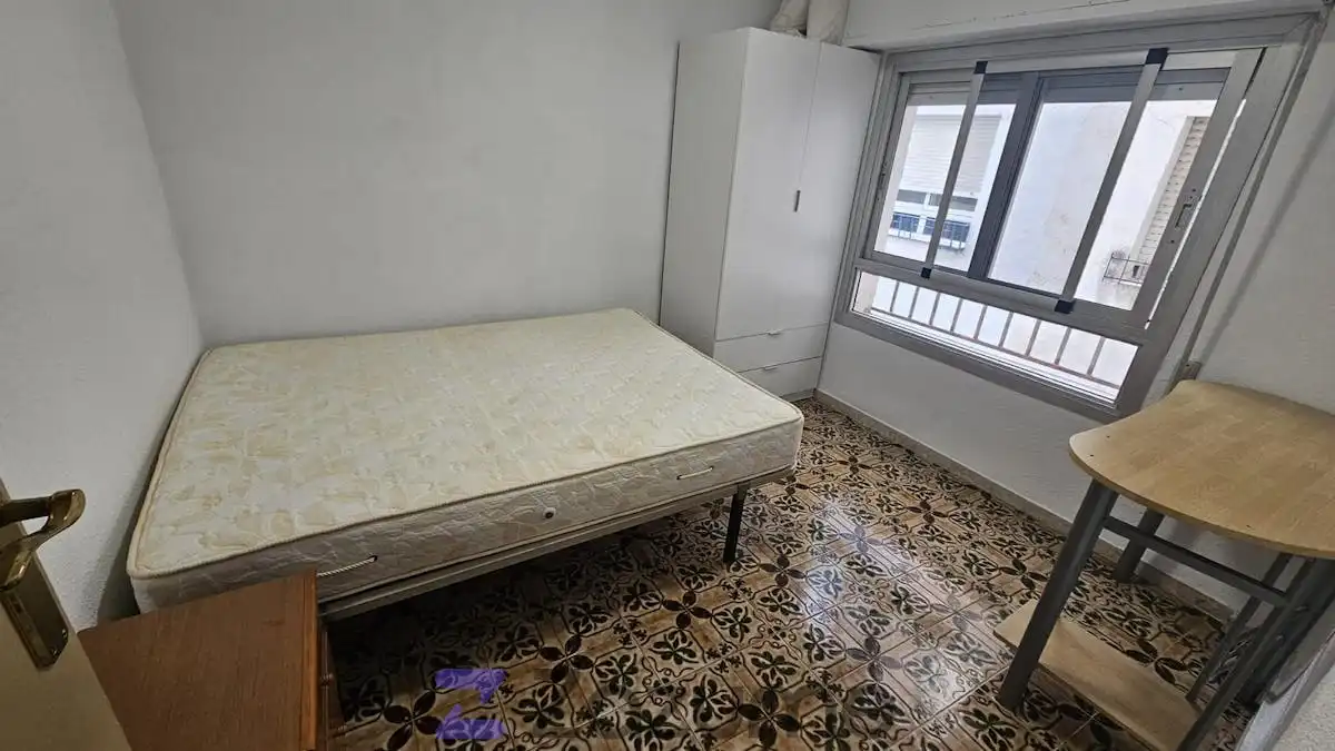 Flat for rent in Calle Pintor Joaquín, San Antón