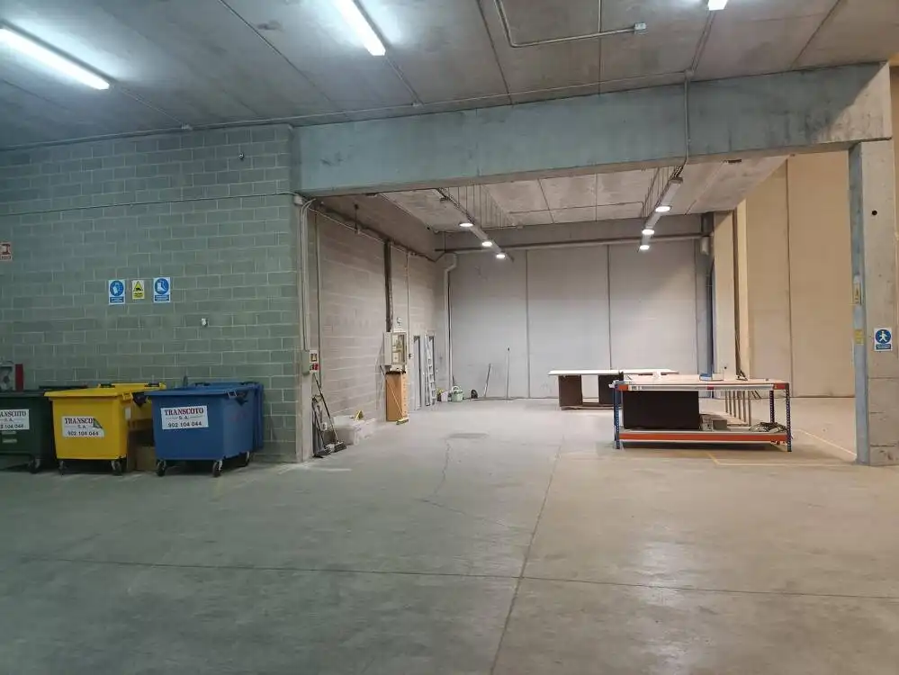 Fabrikhallen zur Miete in Barberà del Vallès