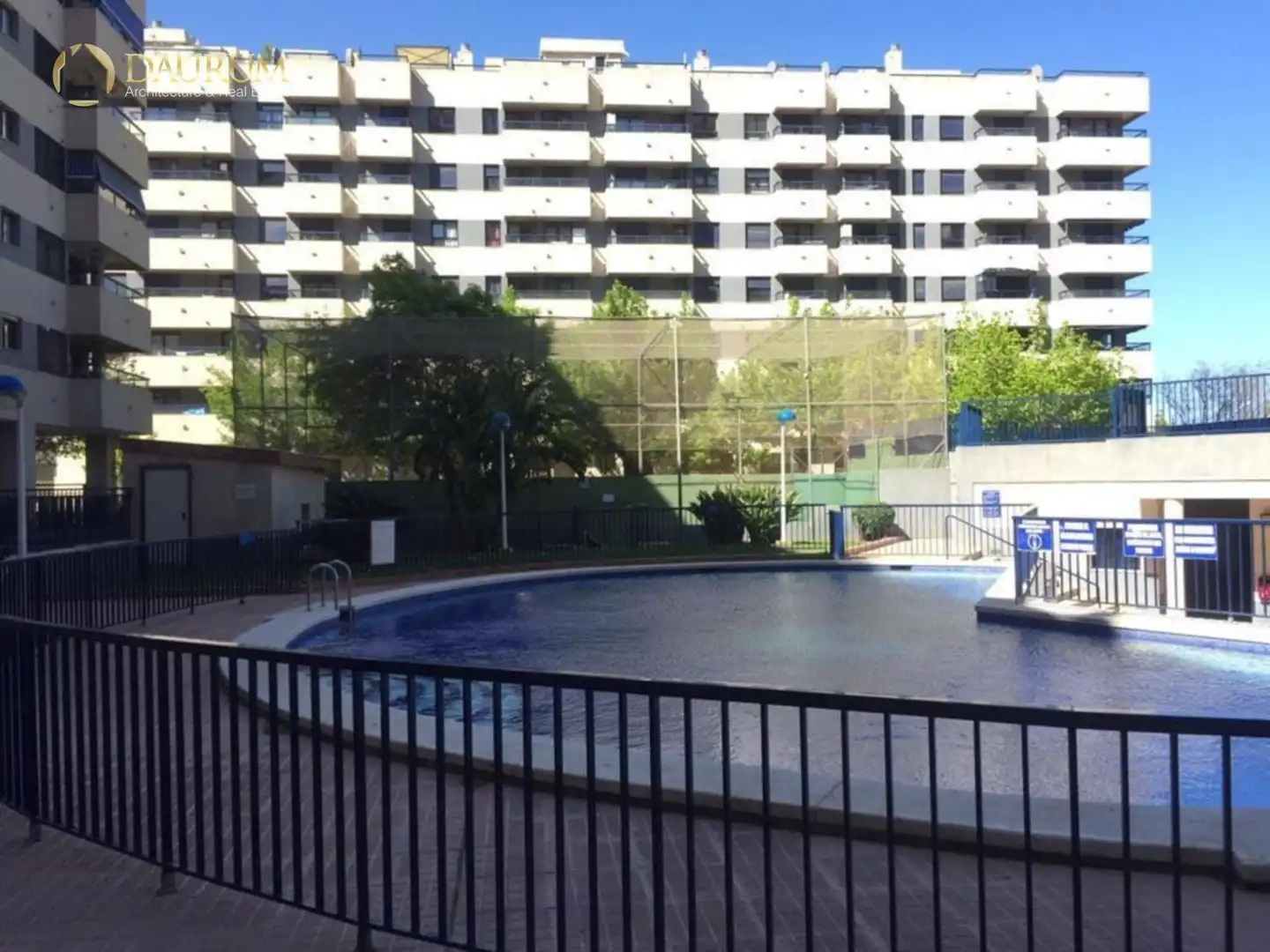 Swimming pool of Flat for sale in  Valencia Capital  with Air Conditioner, Heating and Terrace