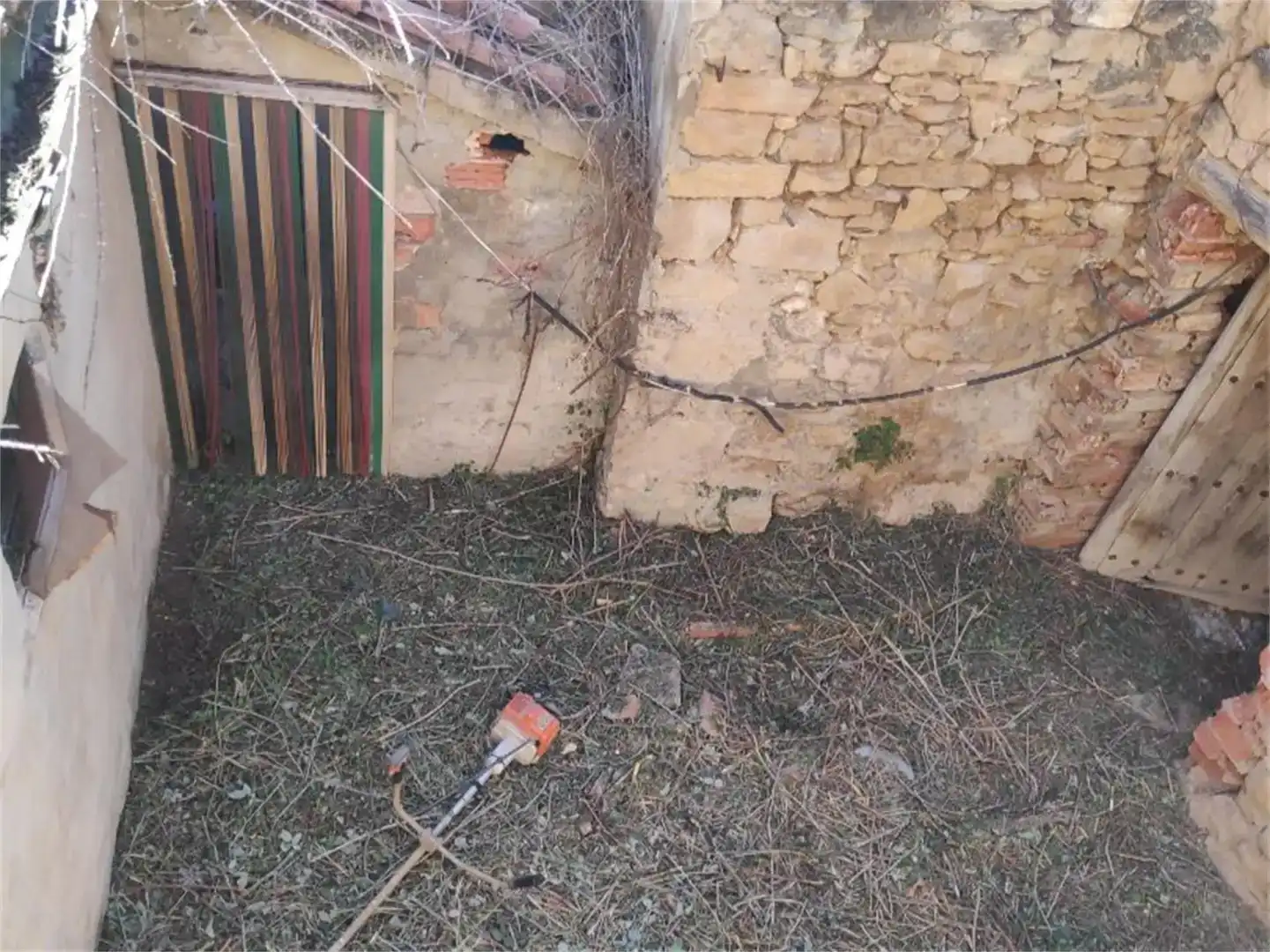 Casa adosada en venda en Valjunquera amb Balcó