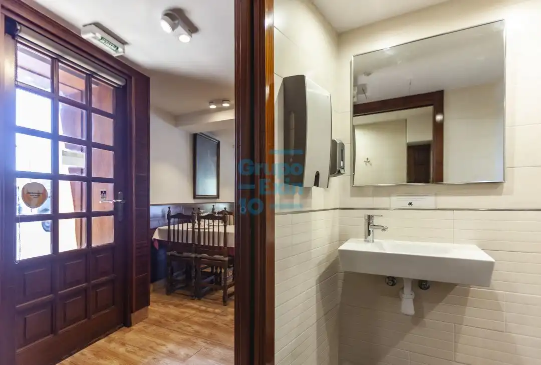 Baño de Local en venta en Pasaia