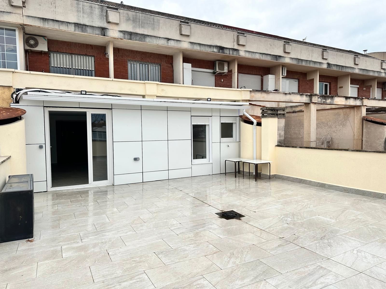 Vista exterior de Àtic en venda en Ciudad Real Capital amb Aire condicionat, Calefacció i Terrassa