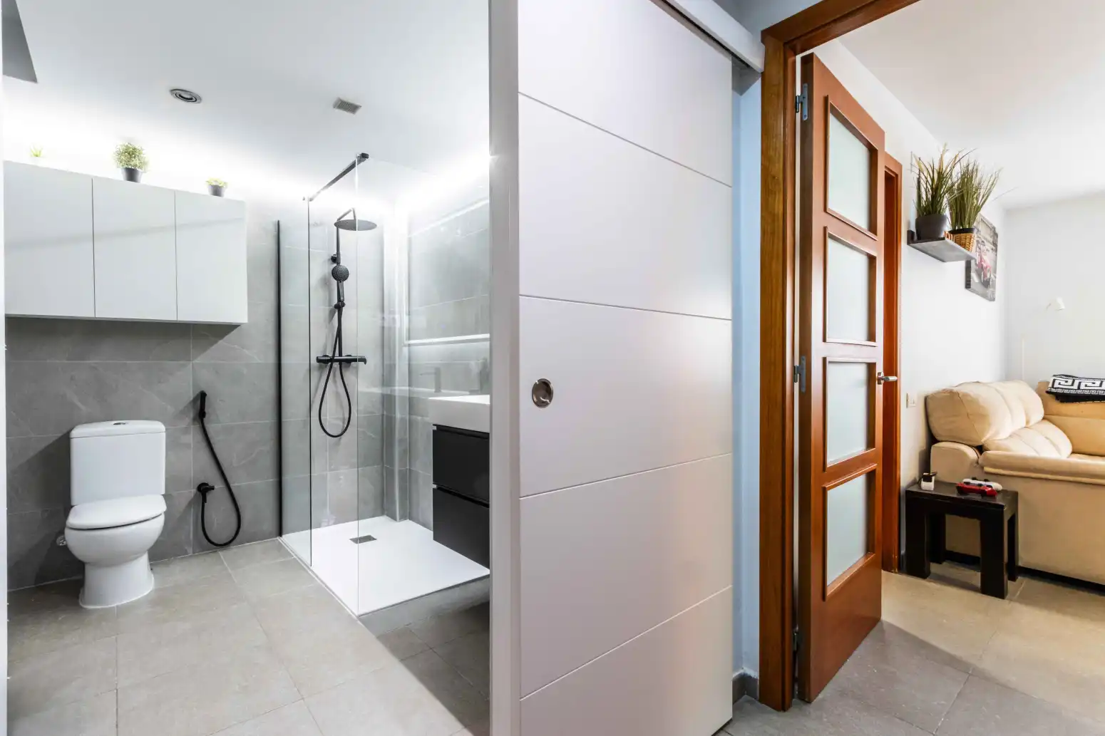 Badezimmer von Wohnung zum Verkauf in Terrassa mit Heizung und Privatgarten
