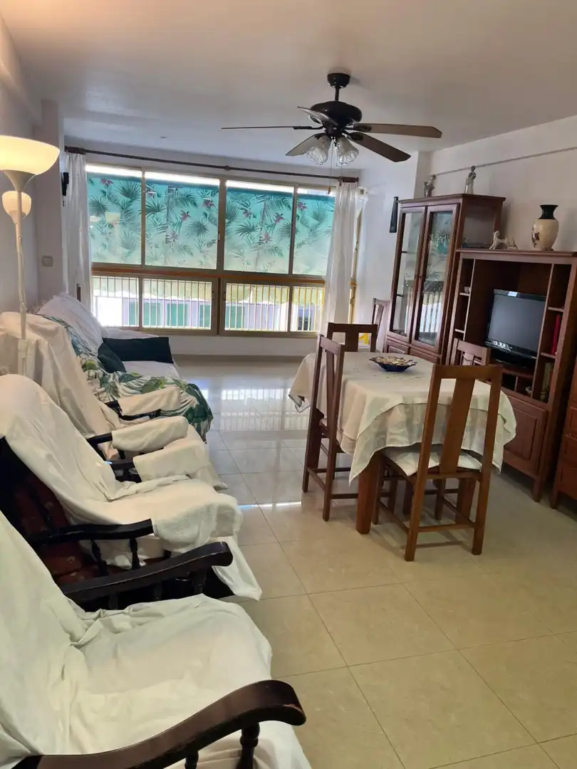 Comedor de Apartamento de alquiler en Santa Pola con Calefacción, Amueblado y Microondas