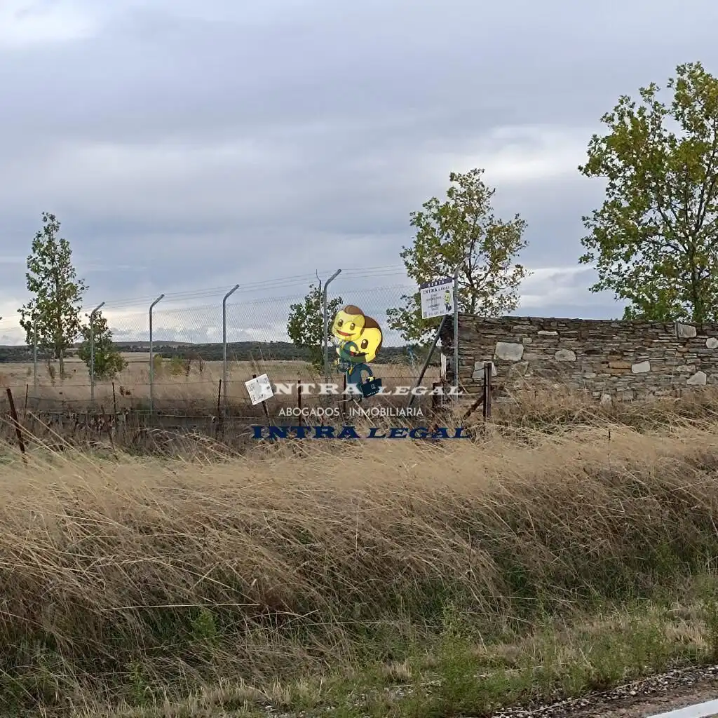 Land for sale in Miranda de Azán