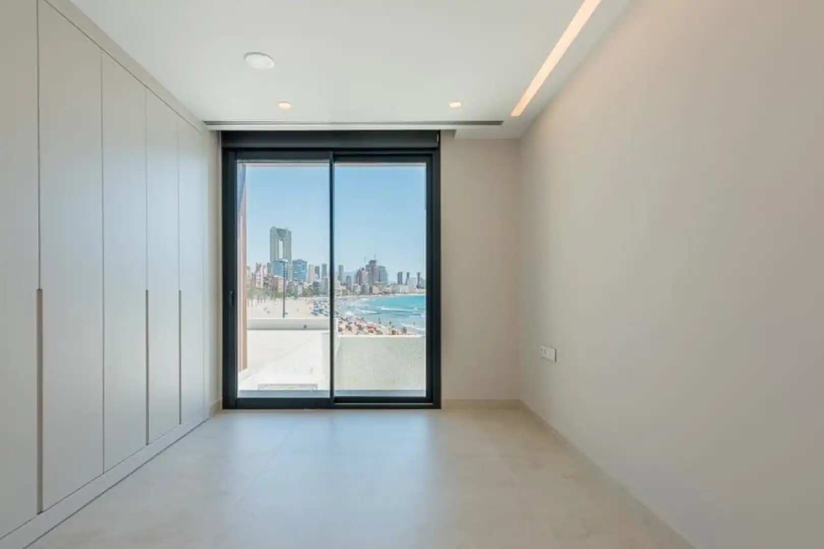 Dormitori de Apartament en venda en Benidorm amb Aire condicionat, Calefacció i Terrassa