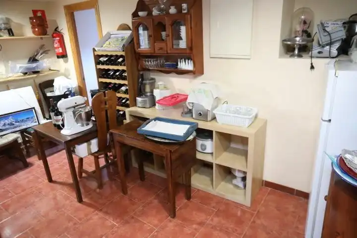 Cuina de Finca rústica en venda en Quirós amb Calefacció, Jardí privat i Terrassa
