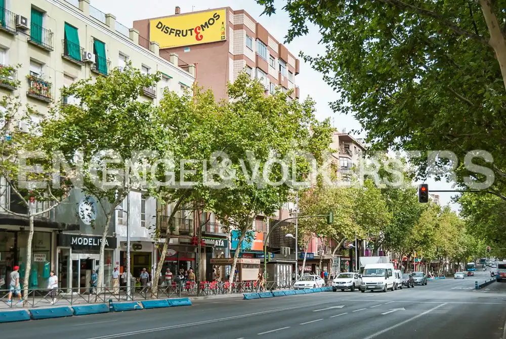 Vista exterior de Piso en venta en Madrid con Aire acondicionado y Calefacción