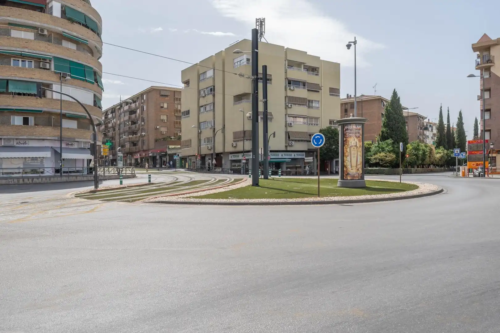 Vista exterior de Apartament en venda en Granada amb Aire condicionat i Calefacció