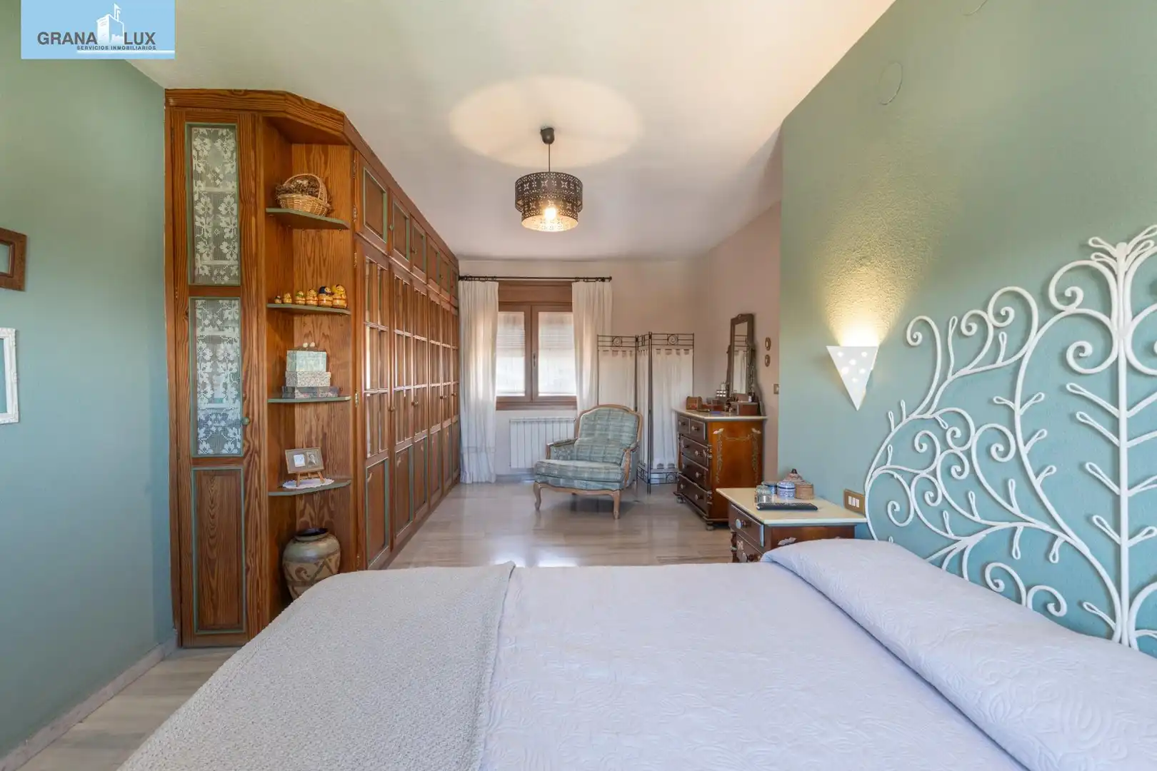 Schlafzimmer von Haus oder Chalet zum Verkauf in La Zubia mit Klimaanlage, Heizung und Gemeinschaftspool