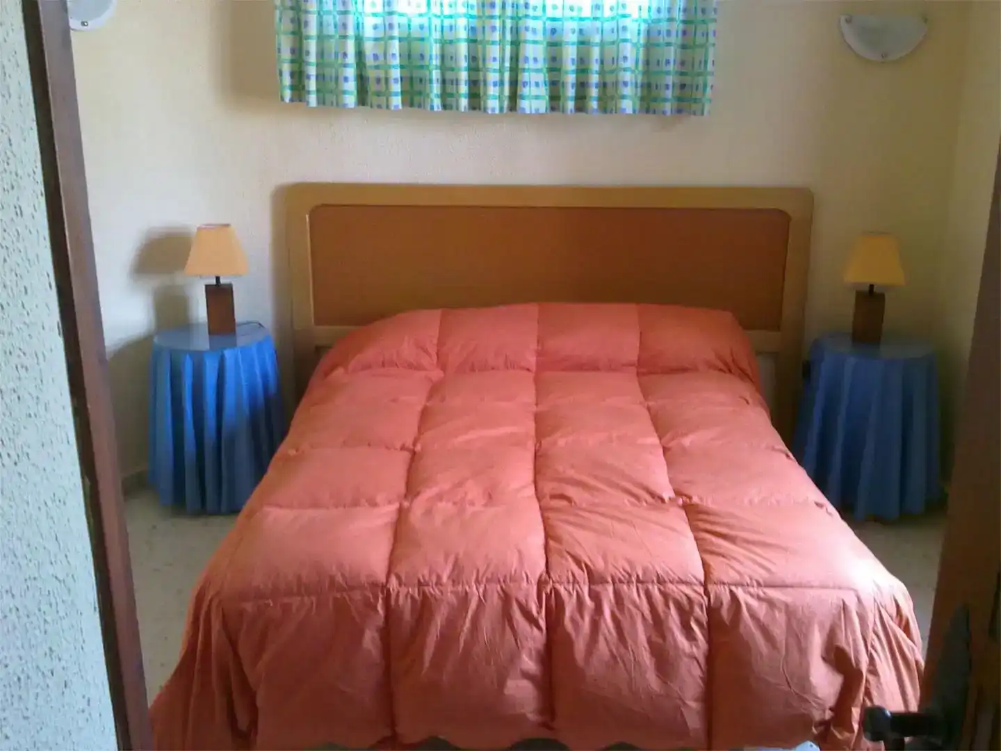 Dormitori de Apartament de lloguer en Dénia amb Aire condicionat, Jardí privat i Piscina